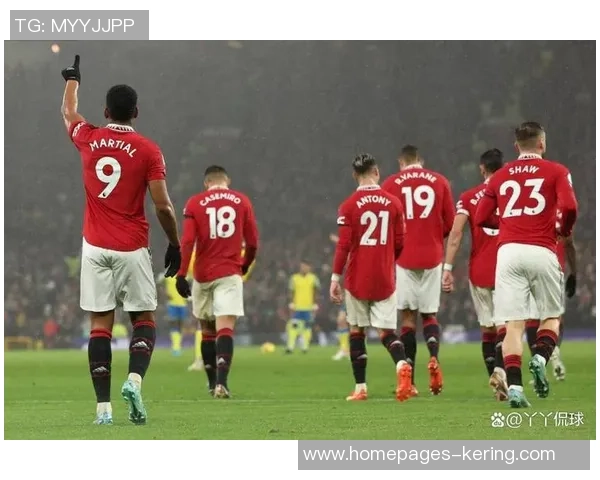 曼城对决曼联：英超巅峰对决再度上演，谁能笑到最后